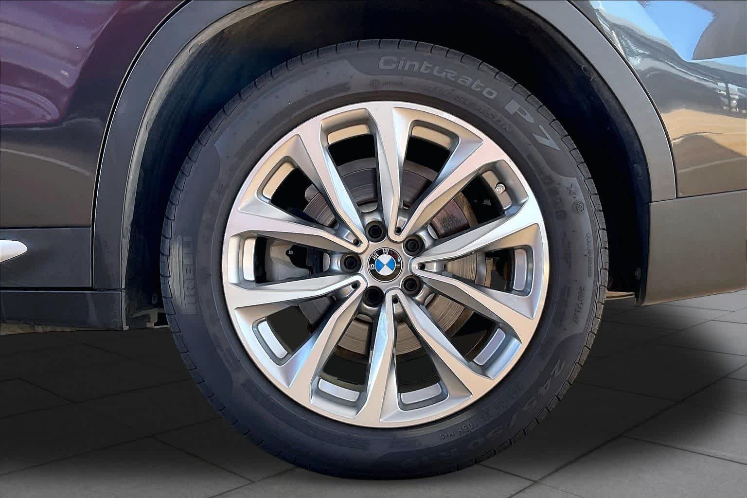 Used 2019 Dark Graphite Metallic BMW sDrive30i image 11