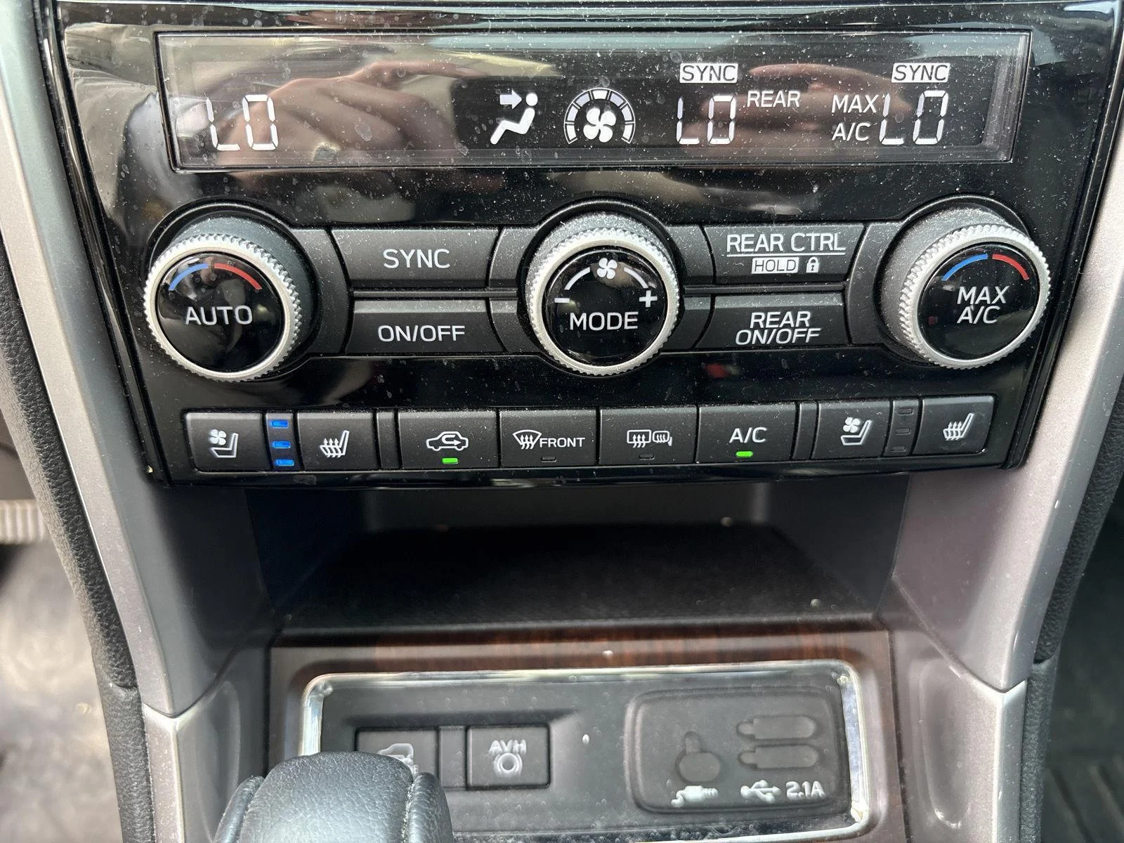 Used 2021 Crystal White Pearl Subaru Touring image 11
