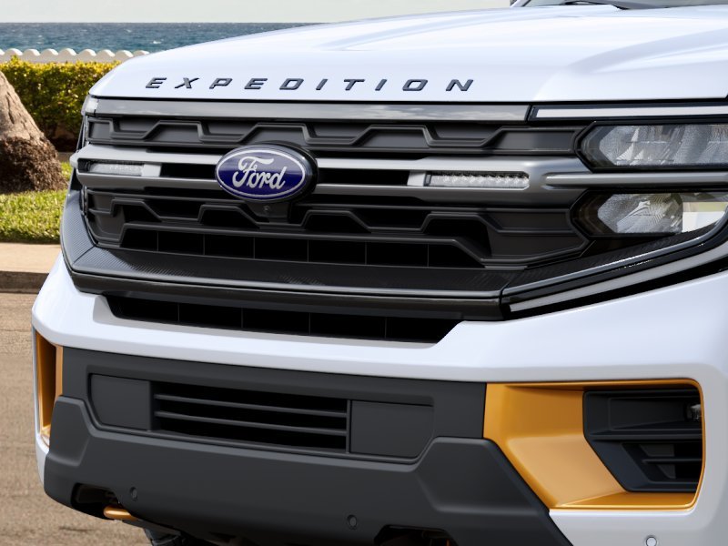 New 2027 Star White Metallic Tri-Coat Ford Tremor® image 17