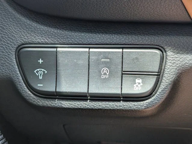 Used 2024 Snow White Pearl Kia EX image 23