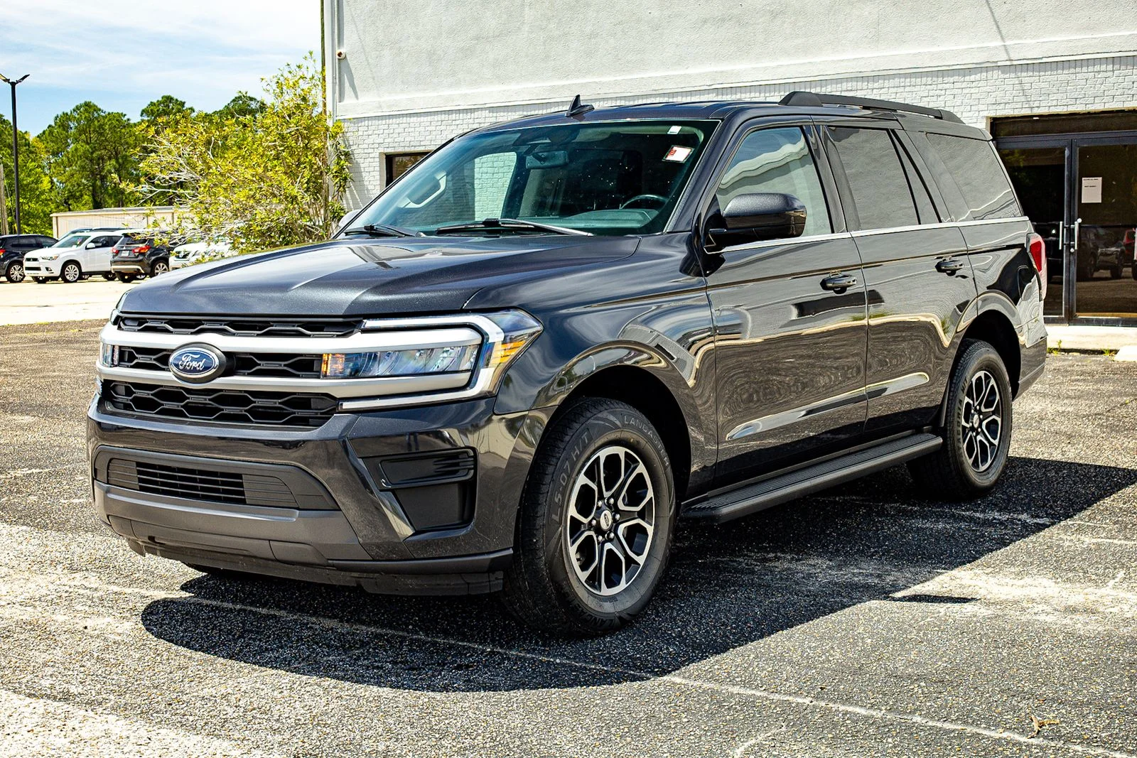 2024 Ford Expedition XLT's photo