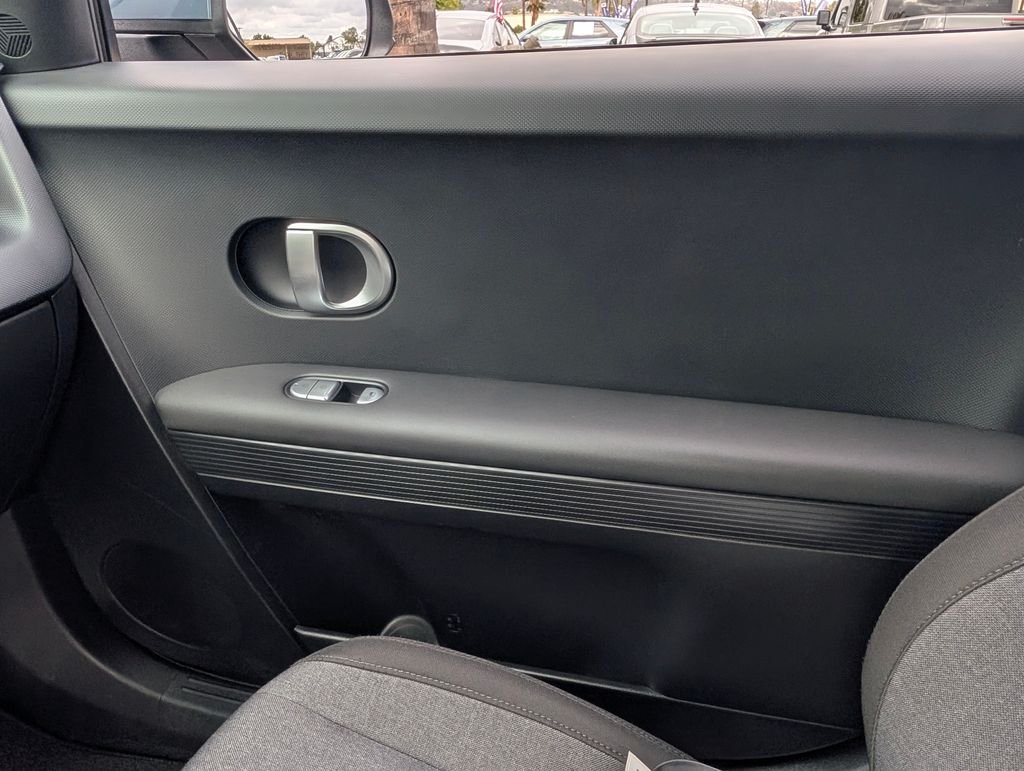 2024 Hyundai IONIQ 5 SE - Photo 22