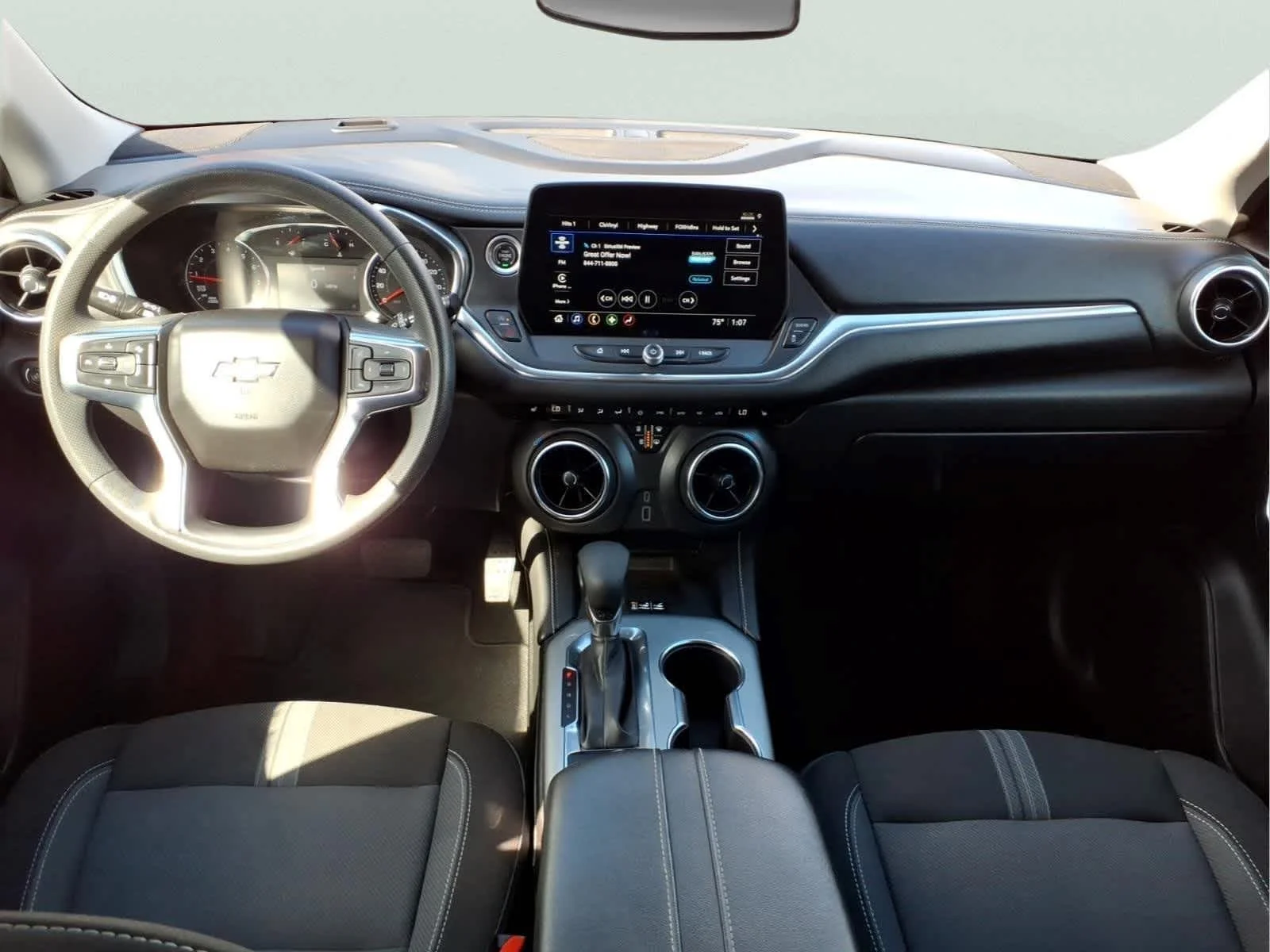 Used 2023 Black Chevrolet LT image 17