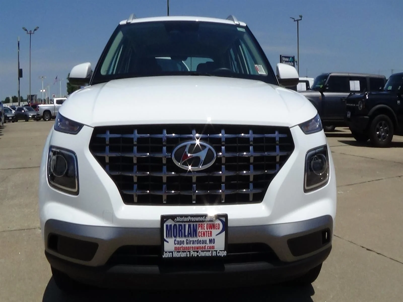 Used 2025 Lunar White (saw) Hyundai SEL image 3