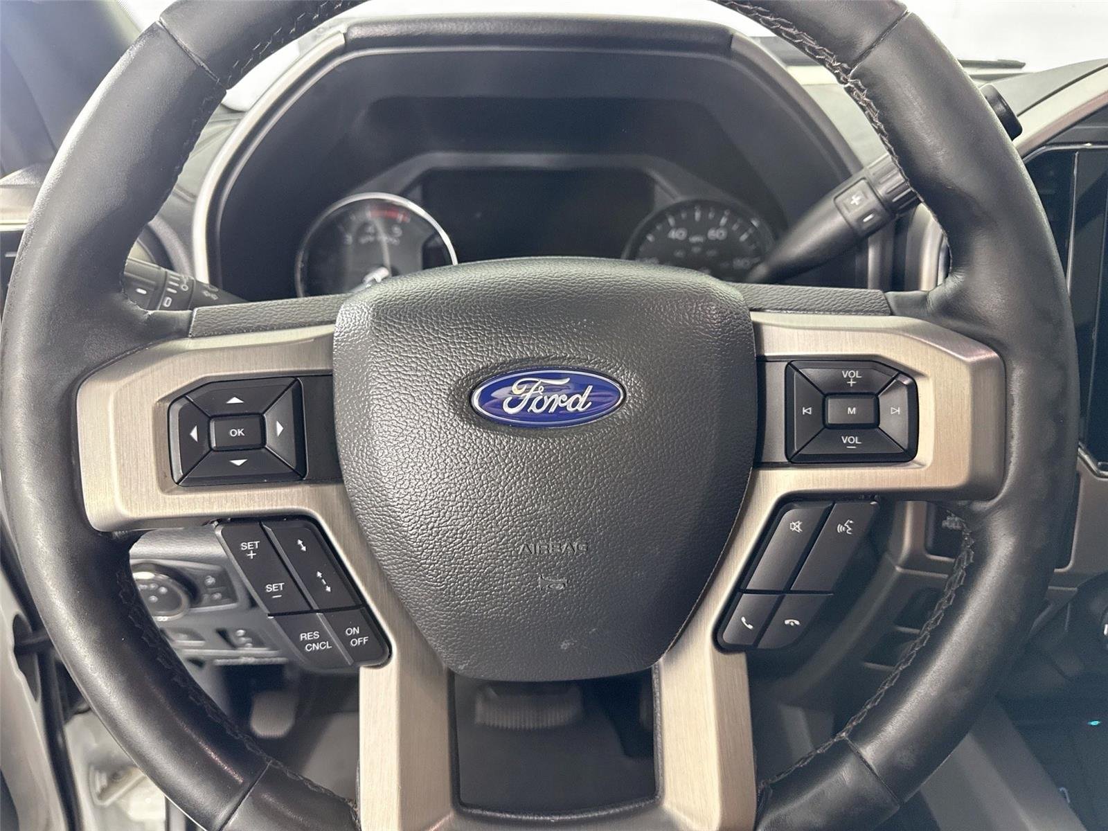 Used 2022 Star White Metallic Tri-Coat Ford Platinum image 17