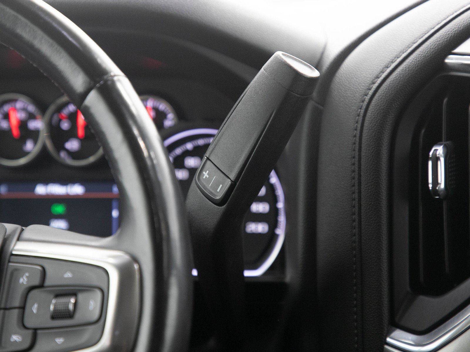 Used 2019 Black Chevrolet RST image 20