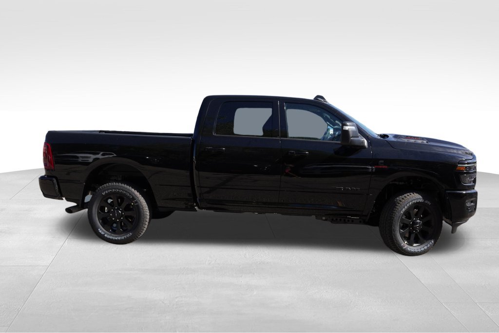 New 2027 Diamond Black Crystal Pearl-Coat Exterior Paint RAM Laramie image 2