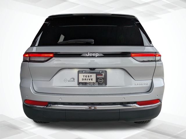 Used 2025 Silver Jeep Laredo X image 5