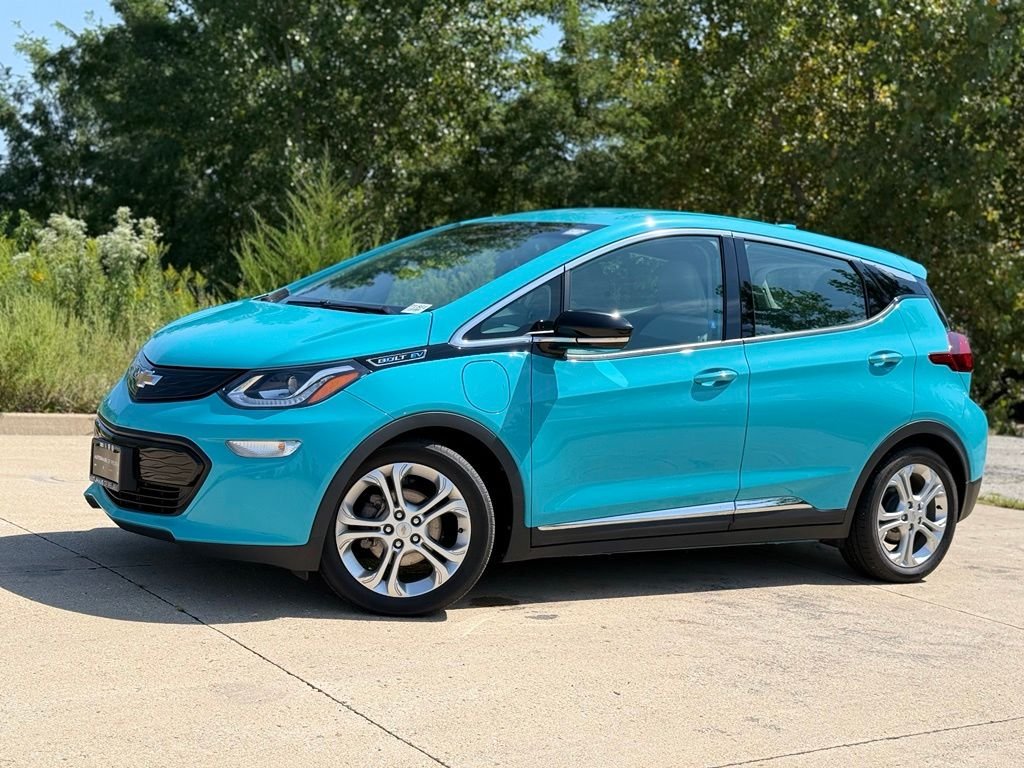 Used 2020 Blue Chevrolet LT image 1