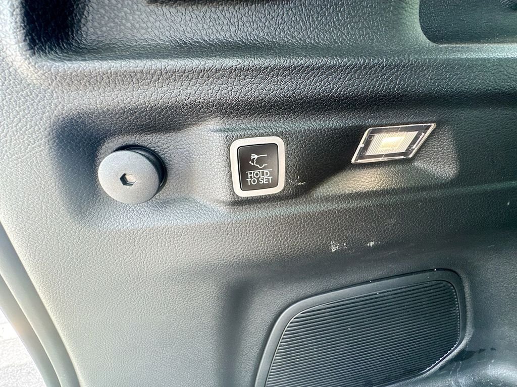 Used 2025 White Jeep Limited image 40