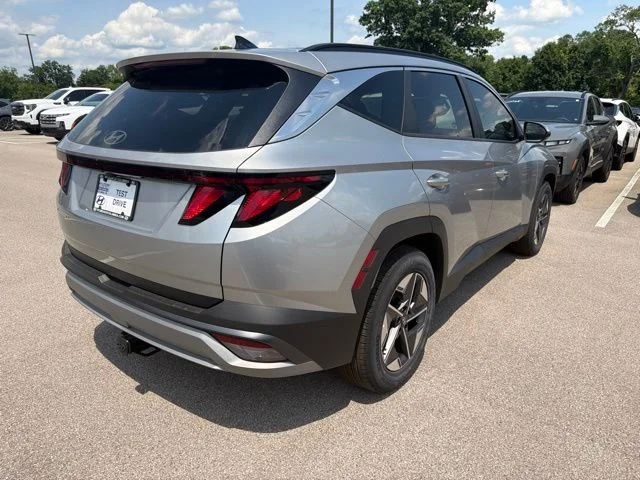 New 2026 Shimmering Silver Hyundai SEL image 7
