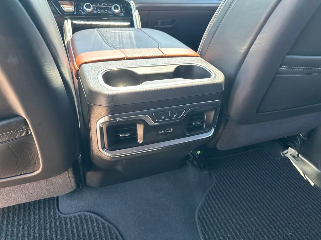 Used 2024 Onyx Black GMC Denali Ultimate image 30