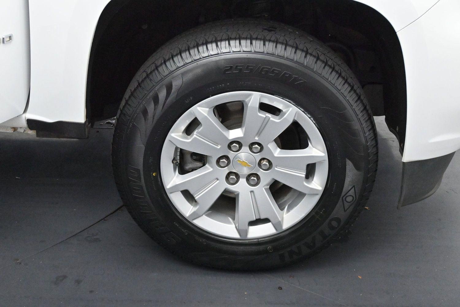 Used 2022 Summit White Chevrolet 4WD LT image 30