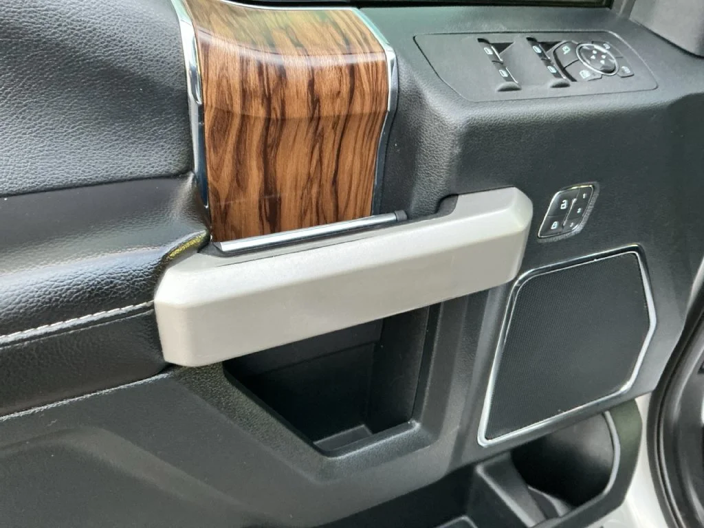 Used 2019 Silver Ford Lariat image 10