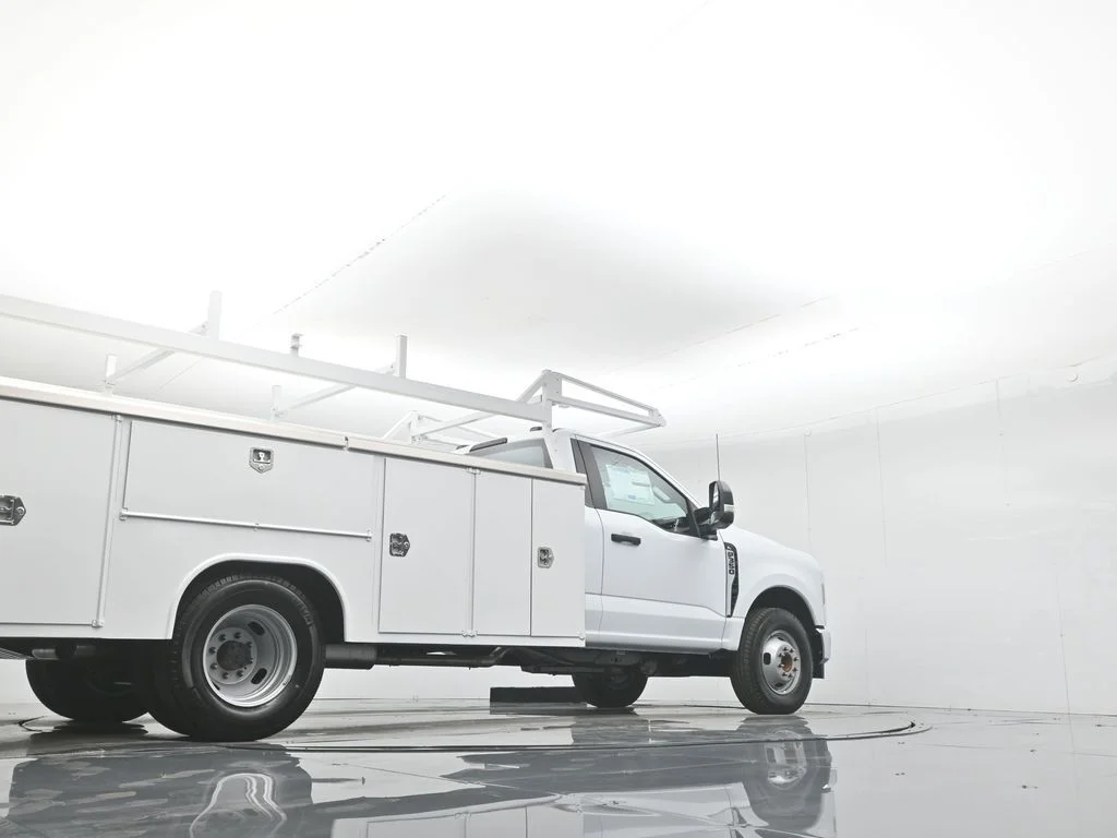 2026 Ford F-350 Super Duty Chassis Cab XL - Photo 48