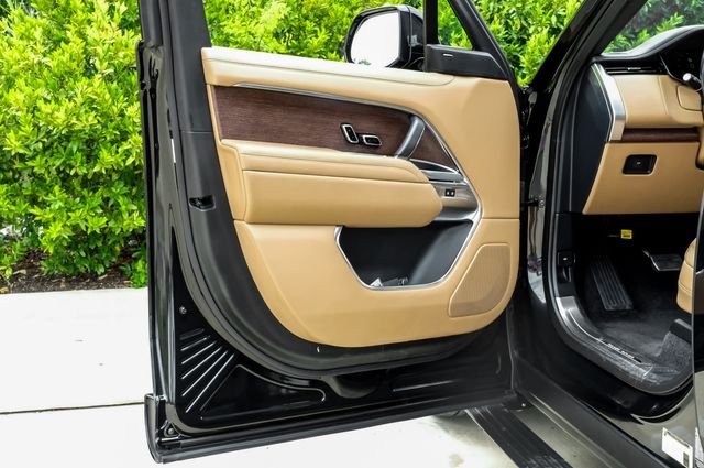 Used 2023 Black Land Rover SE image 57