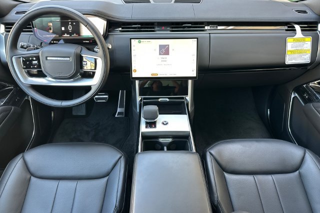New 2026 Obsidian Black Satin Land Rover SE image 12