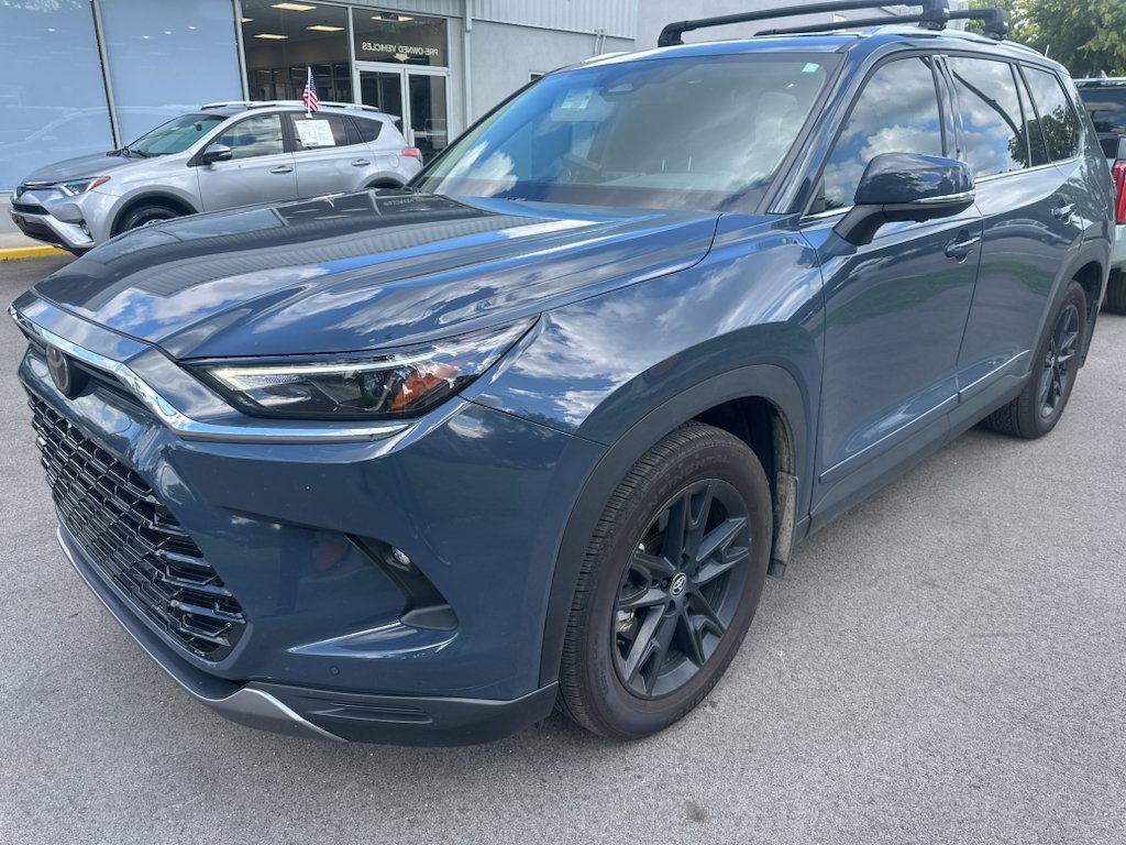 Used 2025 Storm Cloud Toyota Platinum image 3