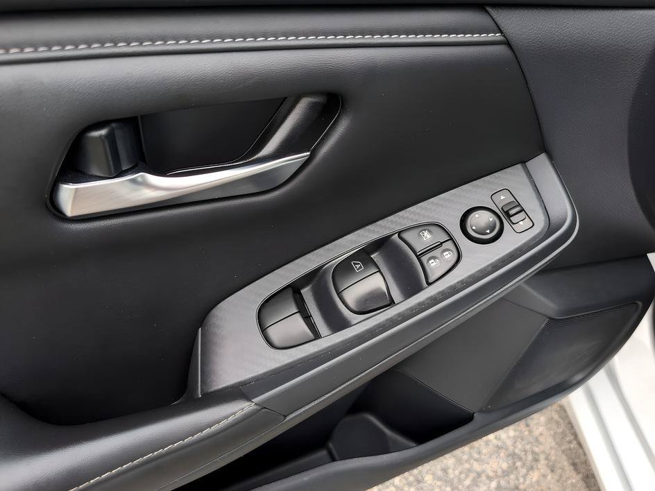 Used 2025 Fresh Powder Nissan SV image 9