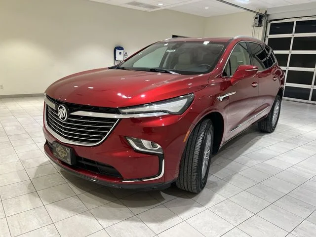 2024 Buick Enclave Essence's photo