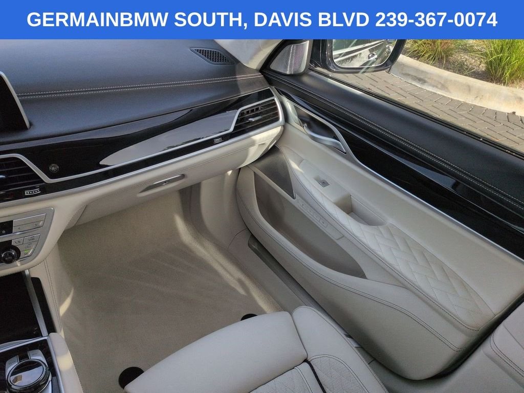 Certified Used 2022 Black Sapphire Metallic BMW ALPINA B7 xDrive image 18