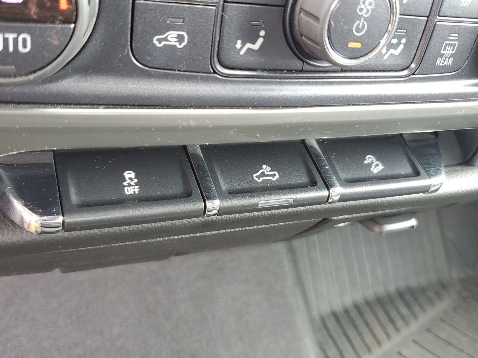 Used 2019 Red Chevrolet LT image 22