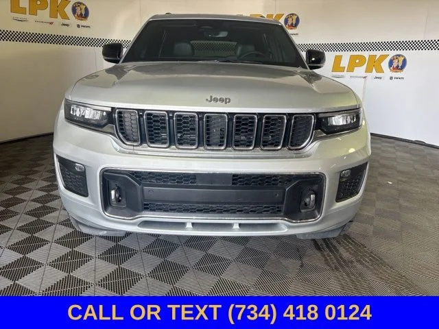 Used 2023 Silver Jeep Overland image 22
