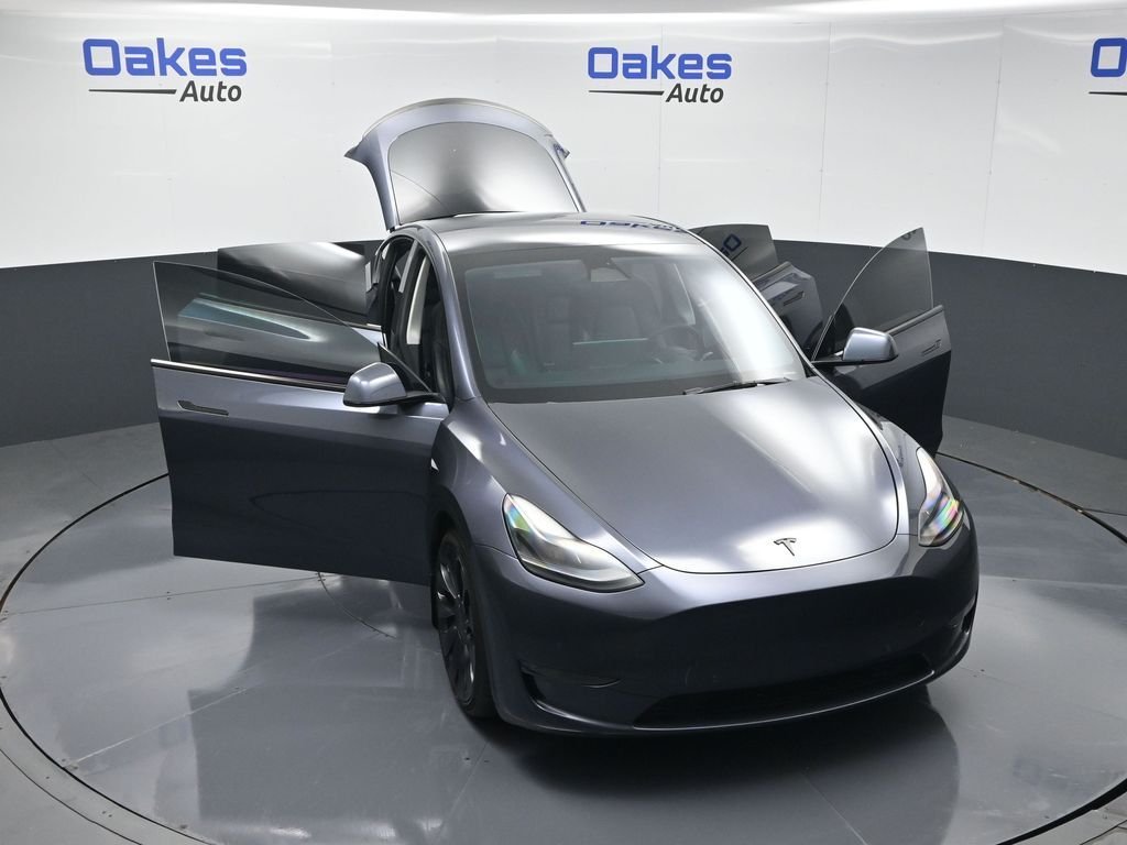 Used 2022 Midnight Silver Metallic Tesla Performance image 53