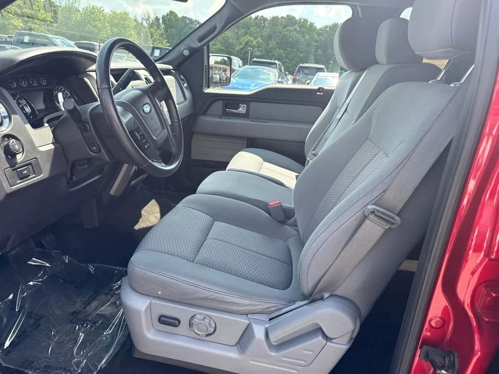 Used 2012 Red Ford XLT image 3