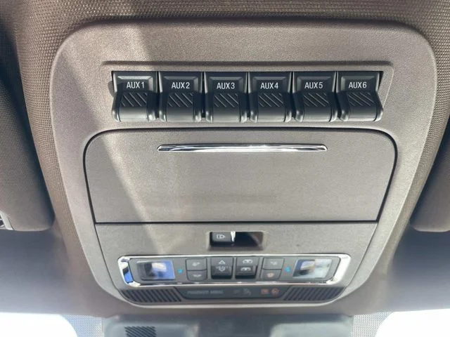 New 2025 Agate Black Metallic Ford King Ranch image 7