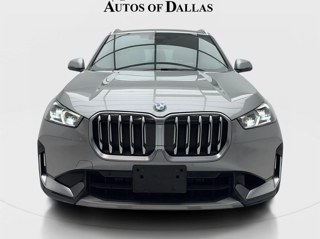 Used 2024 Silver BMW xDrive28i image 3