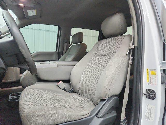 Used 2018 White Ford XLT image 19