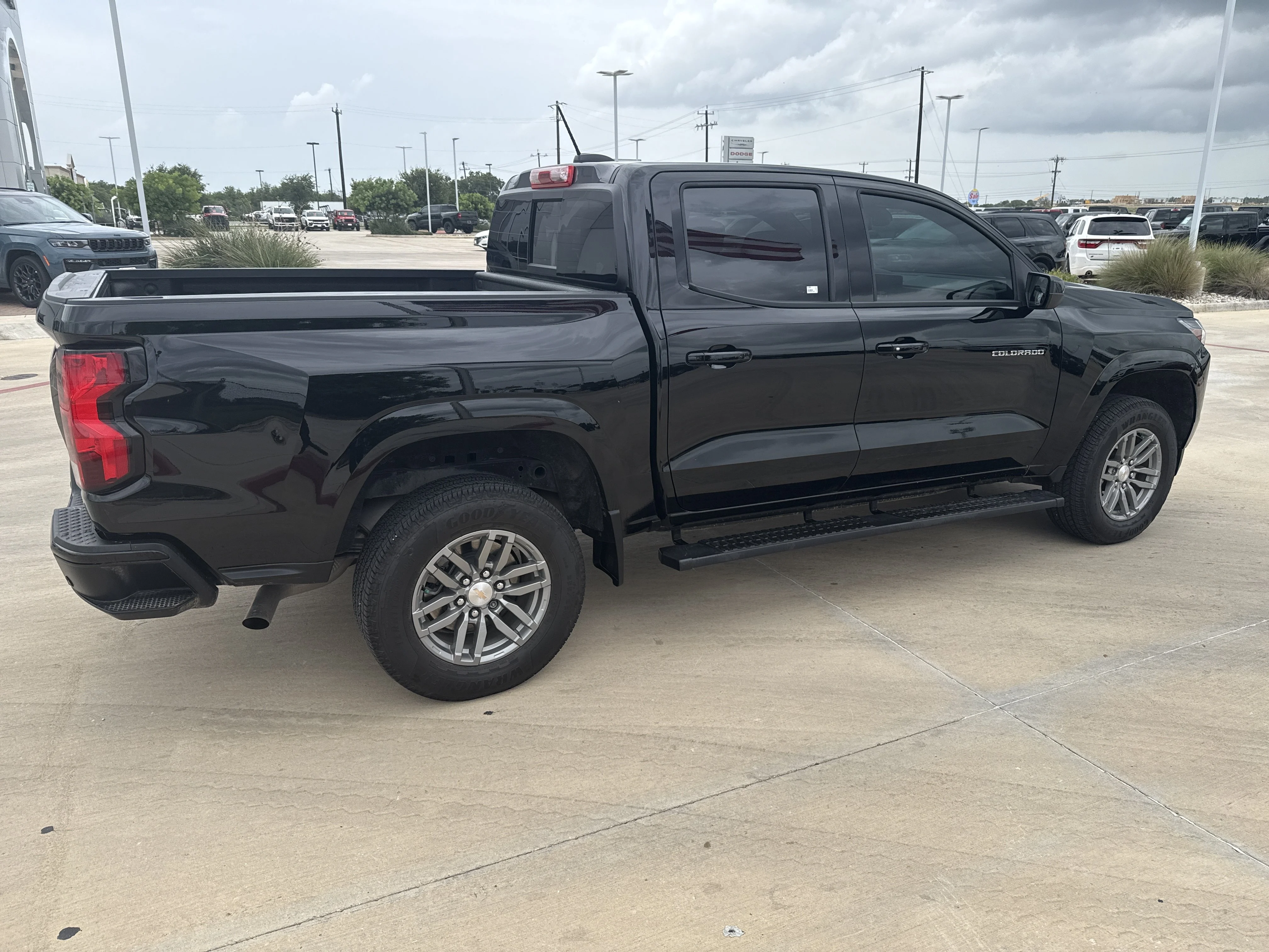 Used 2025 Black Chevrolet LT image 4