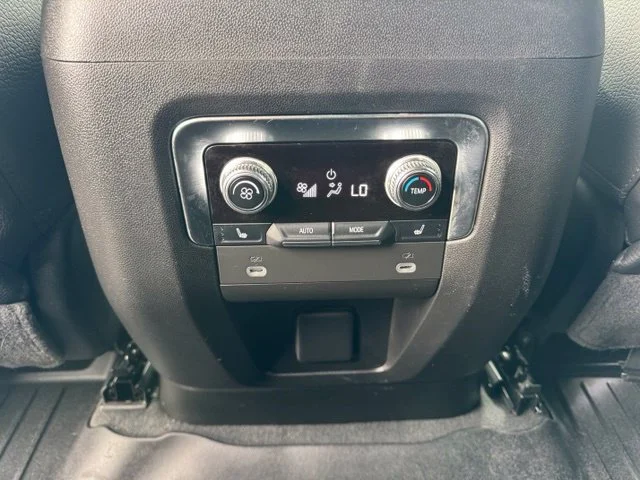 Used 2024 Onyx Black GMC Denali image 24