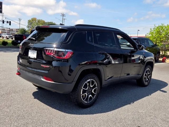 Used 2024 Black Jeep Trailhawk image 9