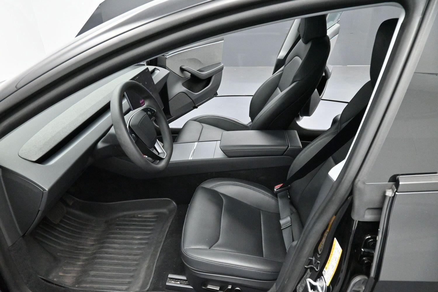 Used 2024 Black Tesla RWD *Ltd Avail* image 11
