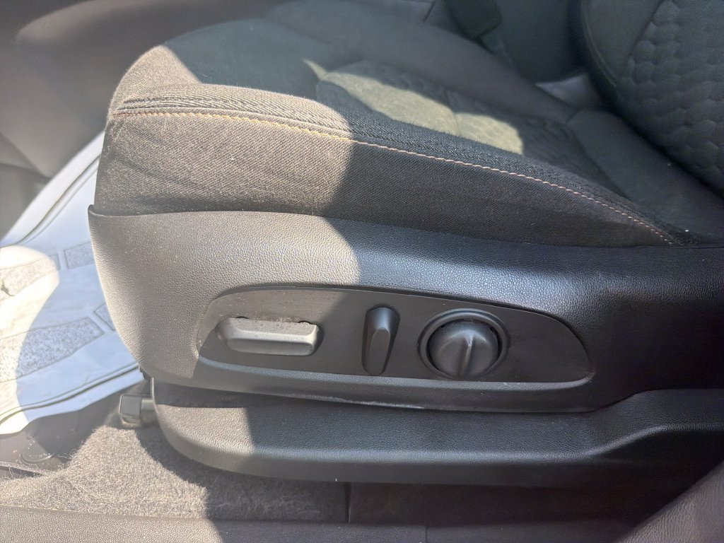 Used 2020 Red Chevrolet LT image 4