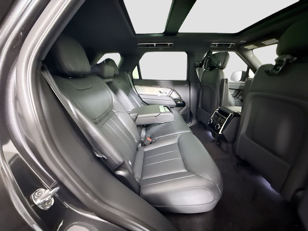 New 2026 Carpathian Grey Land Rover Dynamic SE image 22