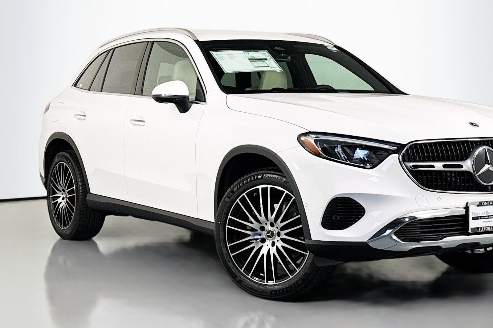 New 2026 Polar White Mercedes-Benz GLC 300 SUV image 13