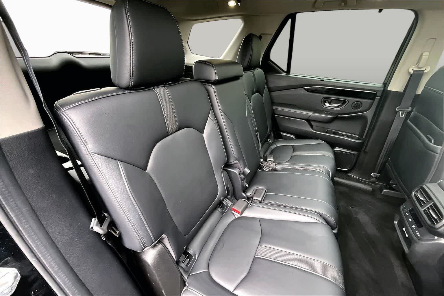 Used 2023 Crystal Black Pearl Honda Touring image 19