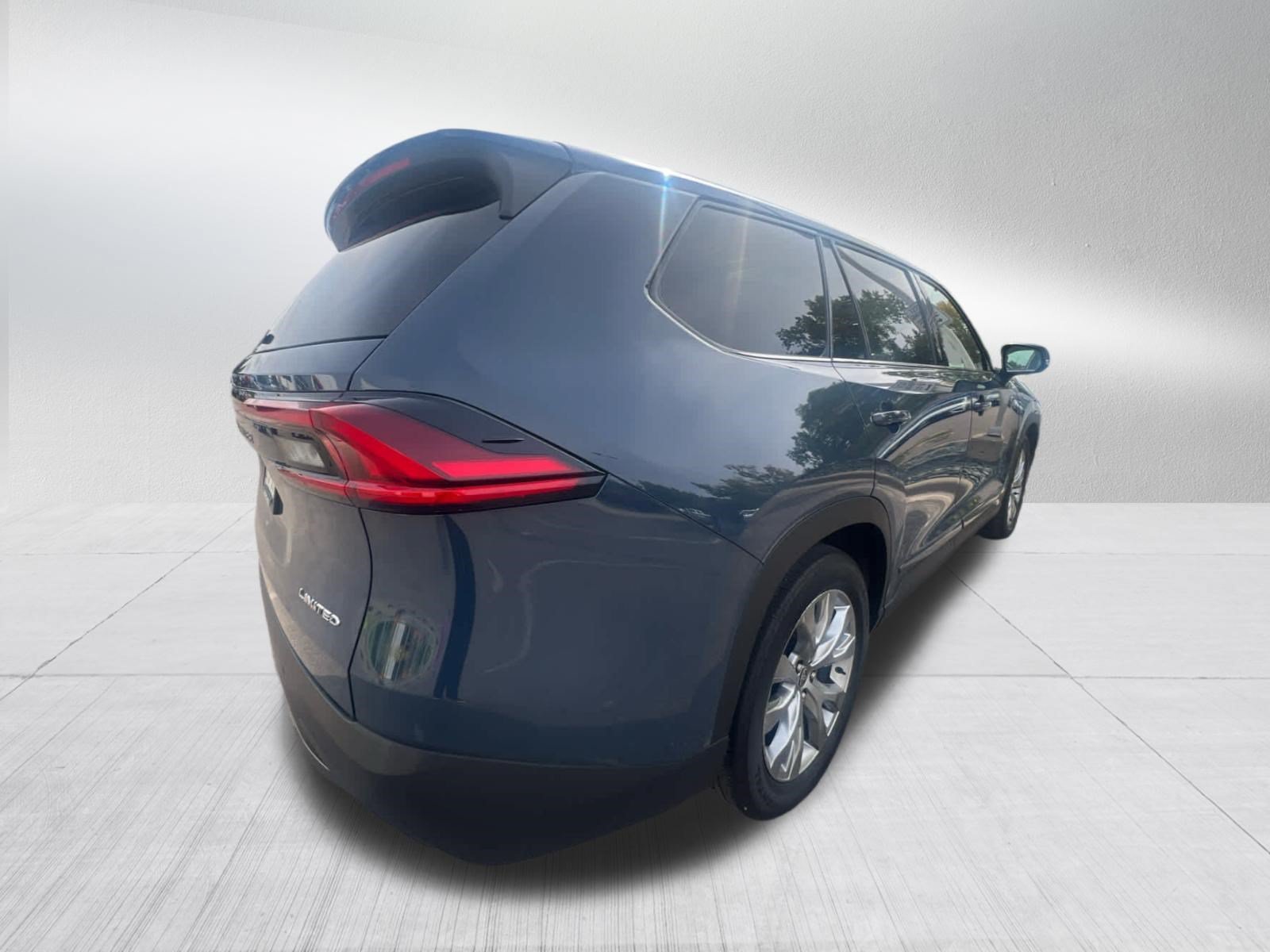 Used 2025 Blueprint Toyota Limited image 6
