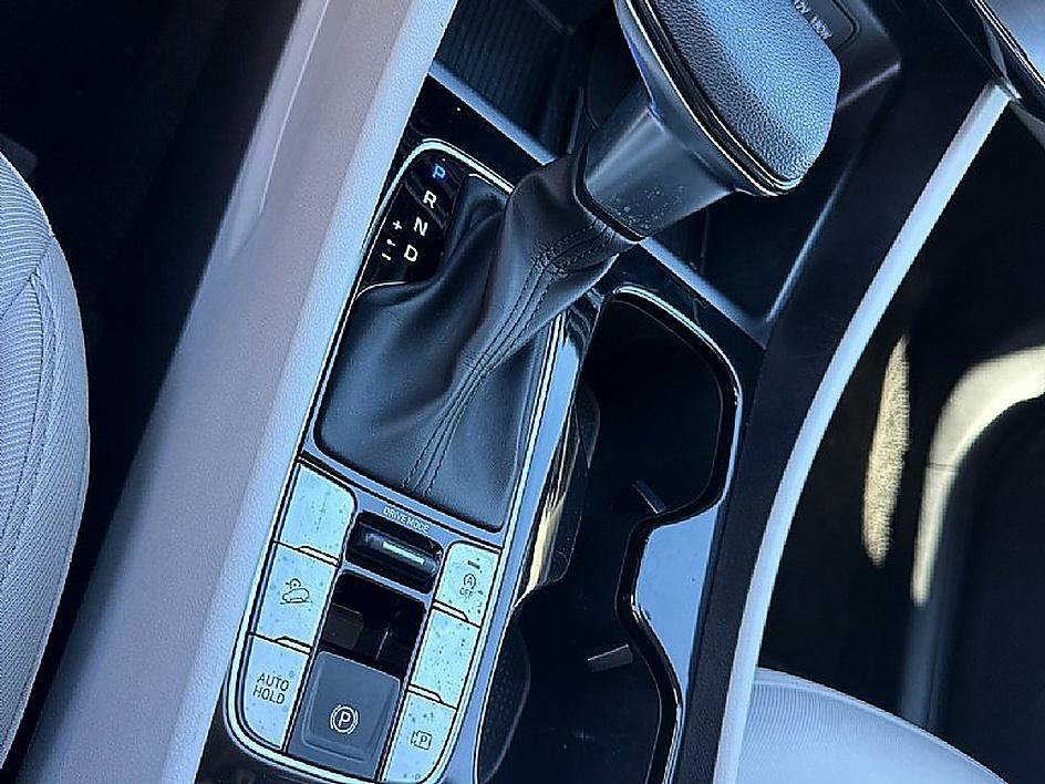Used 2025 Atlantis Blue Hyundai SEL image 17