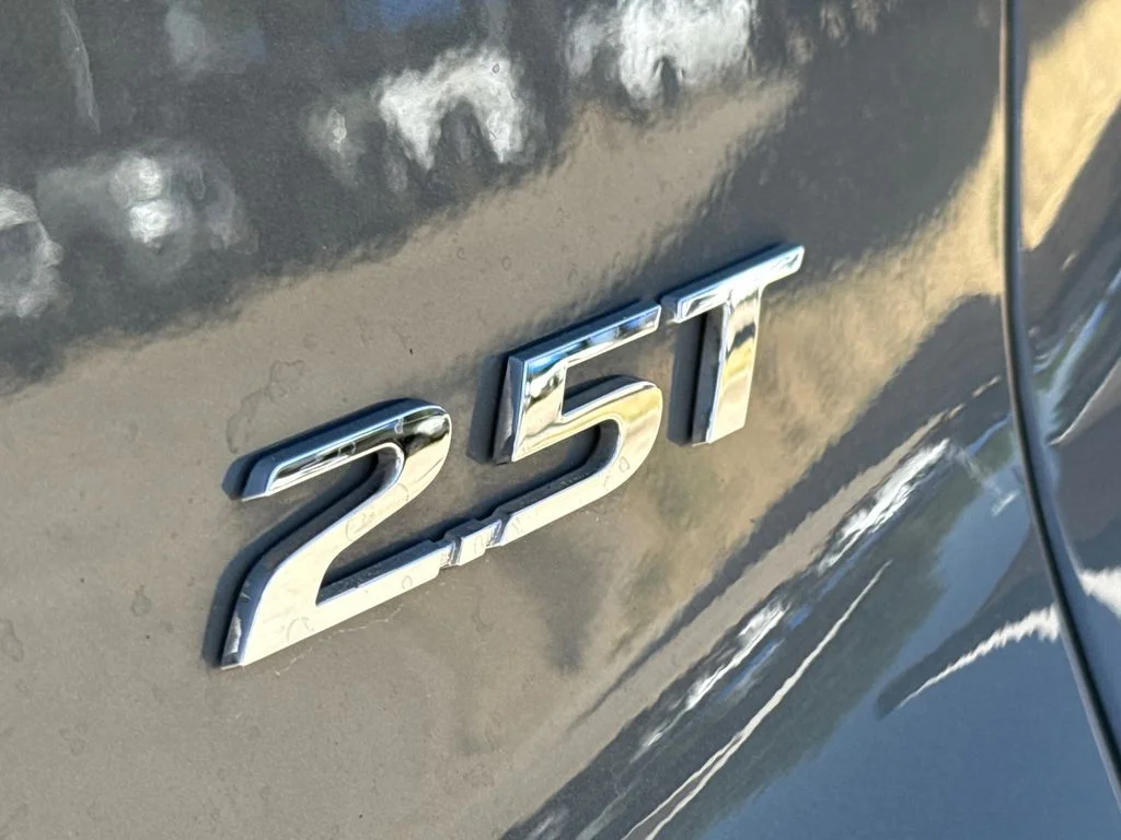 Used 2022 Gray Hyundai Limited image 11