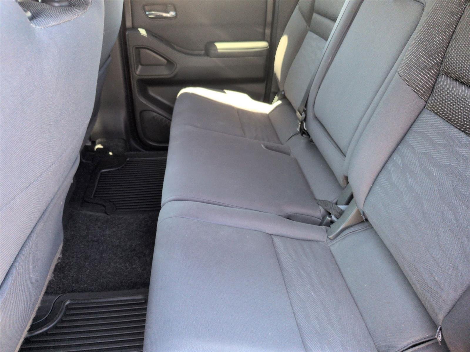 Certified Used 2022 Cardinal Red Tricoat Nissan SV image 32