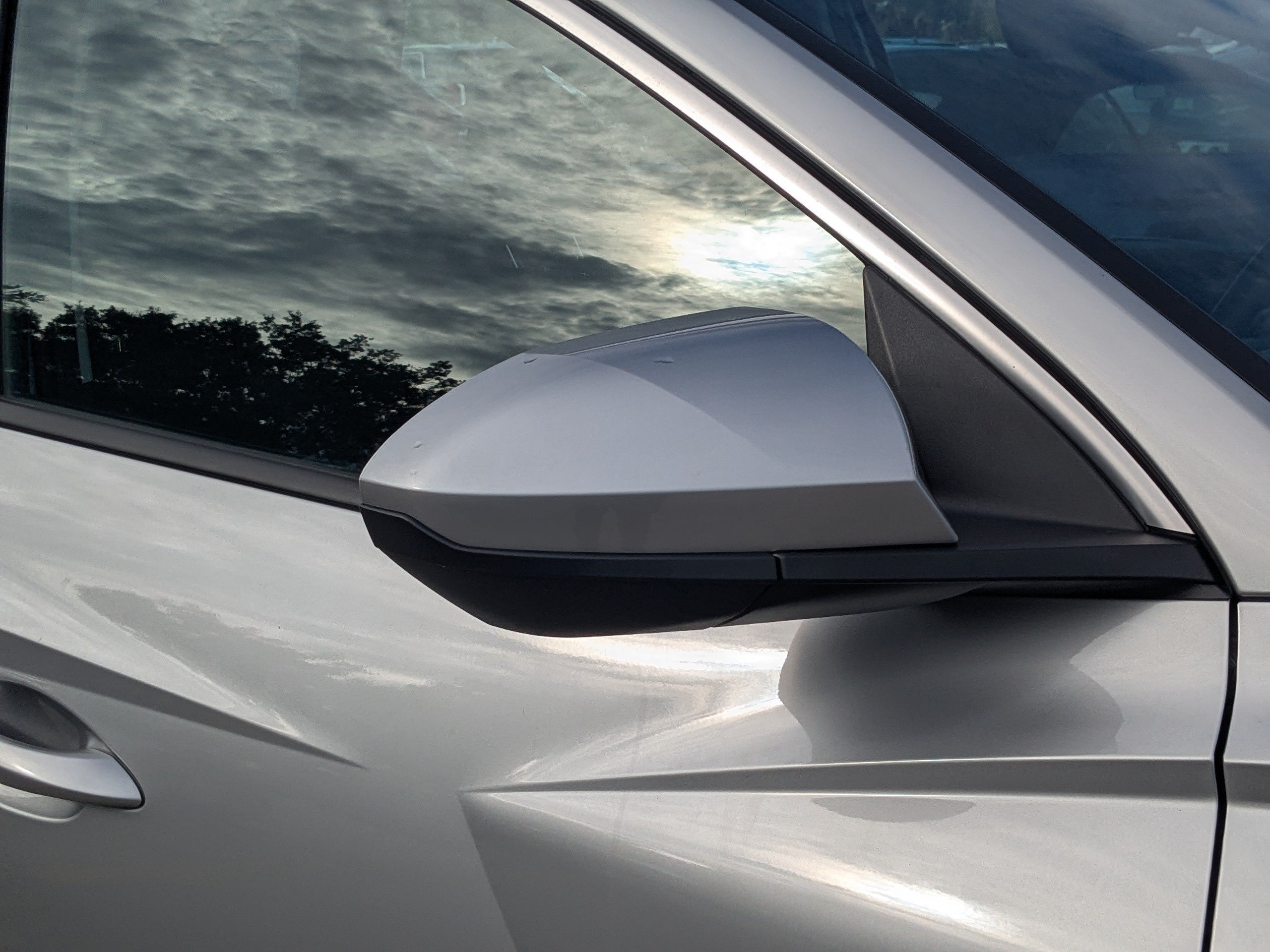 New 2026 Shimmering Silver Hyundai SE image 12