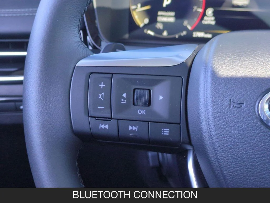 Used 2026 Black INFINITI LUXE image 18