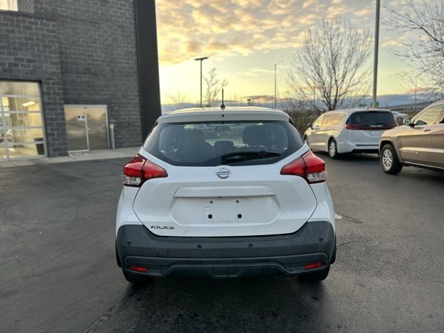2020 Nissan Kicks S photo 4