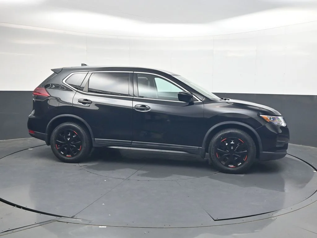 Used 2020 Black Nissan S image 4
