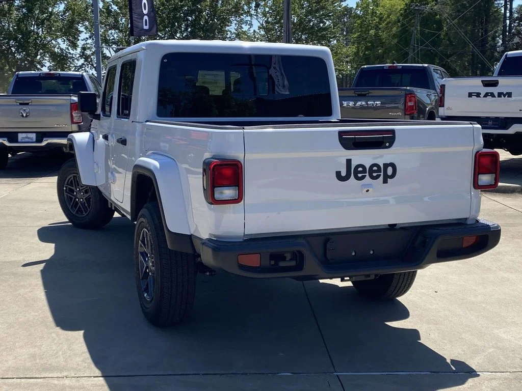 New 2026 Bright White Clearcoat Jeep Sport S image 34
