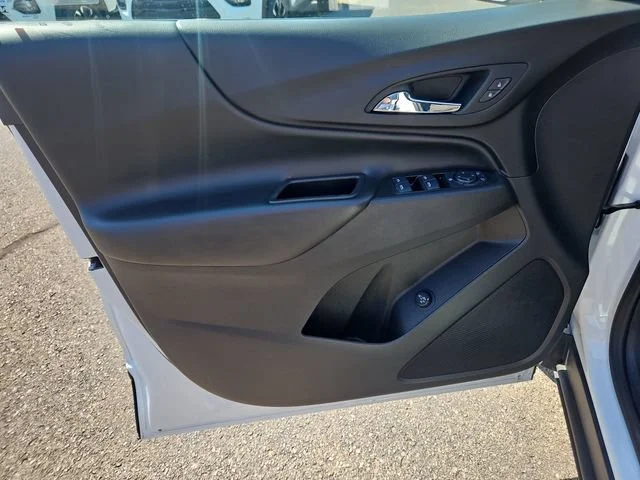 Used 2024 Summit White Chevrolet LT image 10